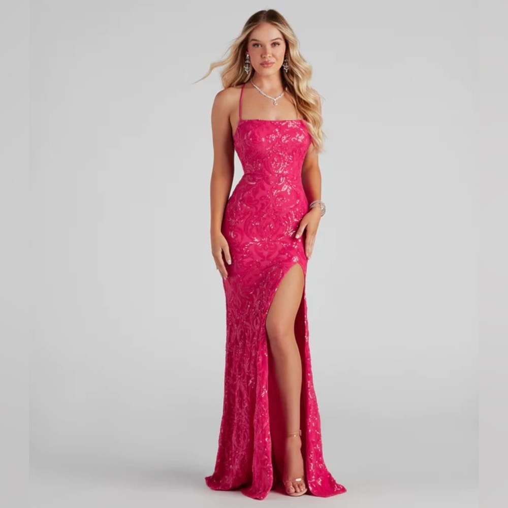 Windsor | Size Small | Rowena Sequin Mermaid Dress in fuchsia